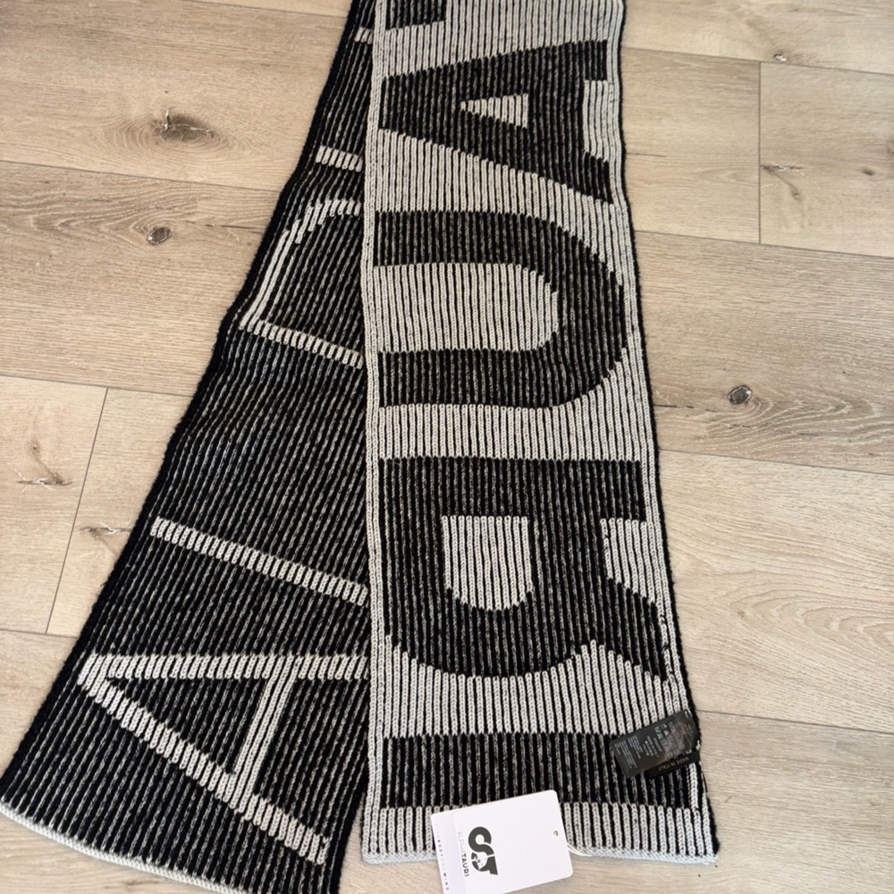 NWT Scuderia Alpha Tauri Team Made In Italy Scarf Gray  Long 100% wool